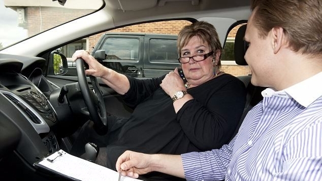 How do i become a driving instructor
