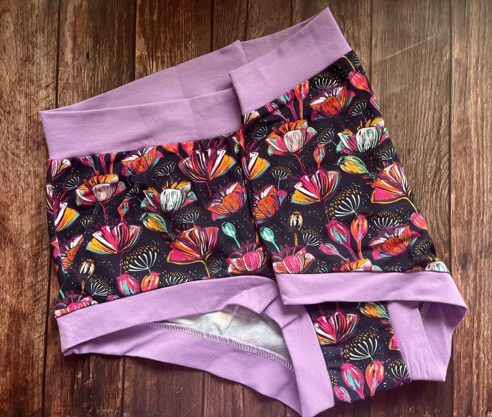XL Boy Shorts UK 18-20 - Navy Flowers