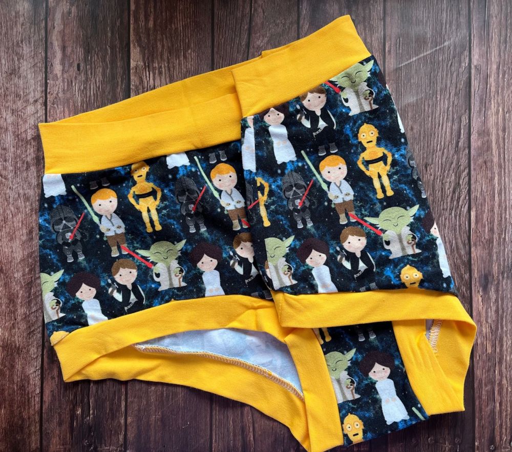XL Boy Shorts UK 18-20 - Cartoon Wars