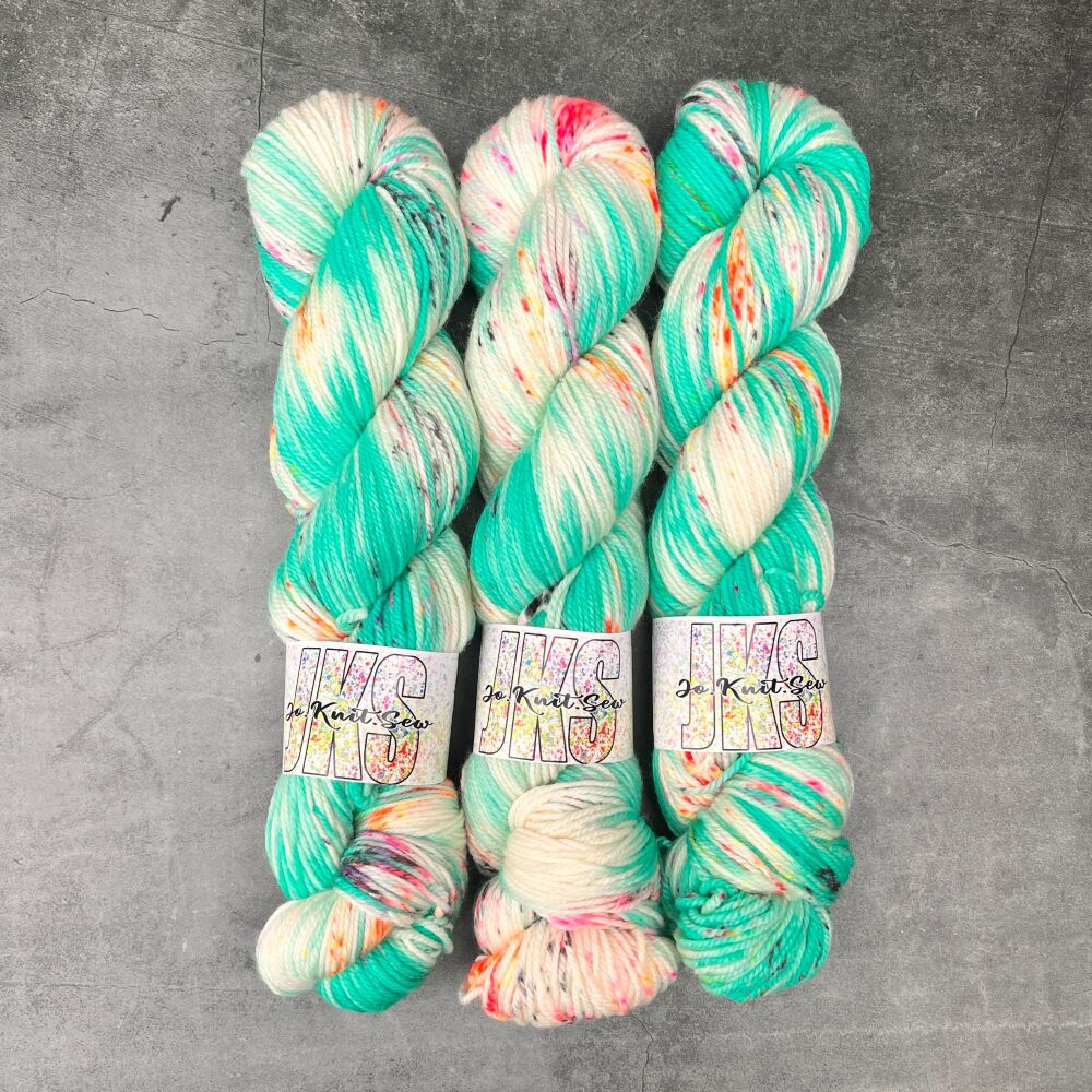 Feeling Koi on Merino / Nylon DK