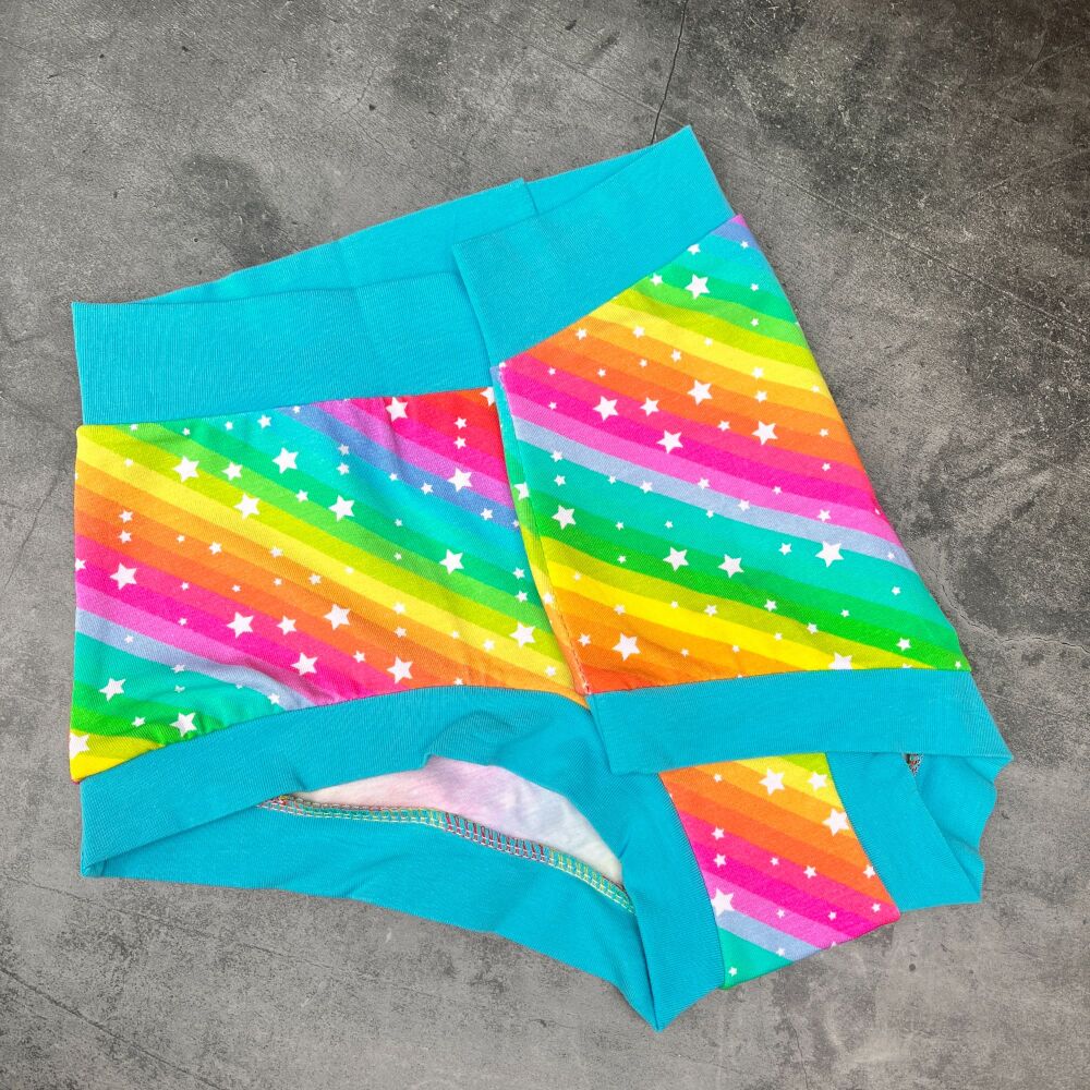 MEDIUM Boy Shorts UK 10-12 - Rainbow Stars