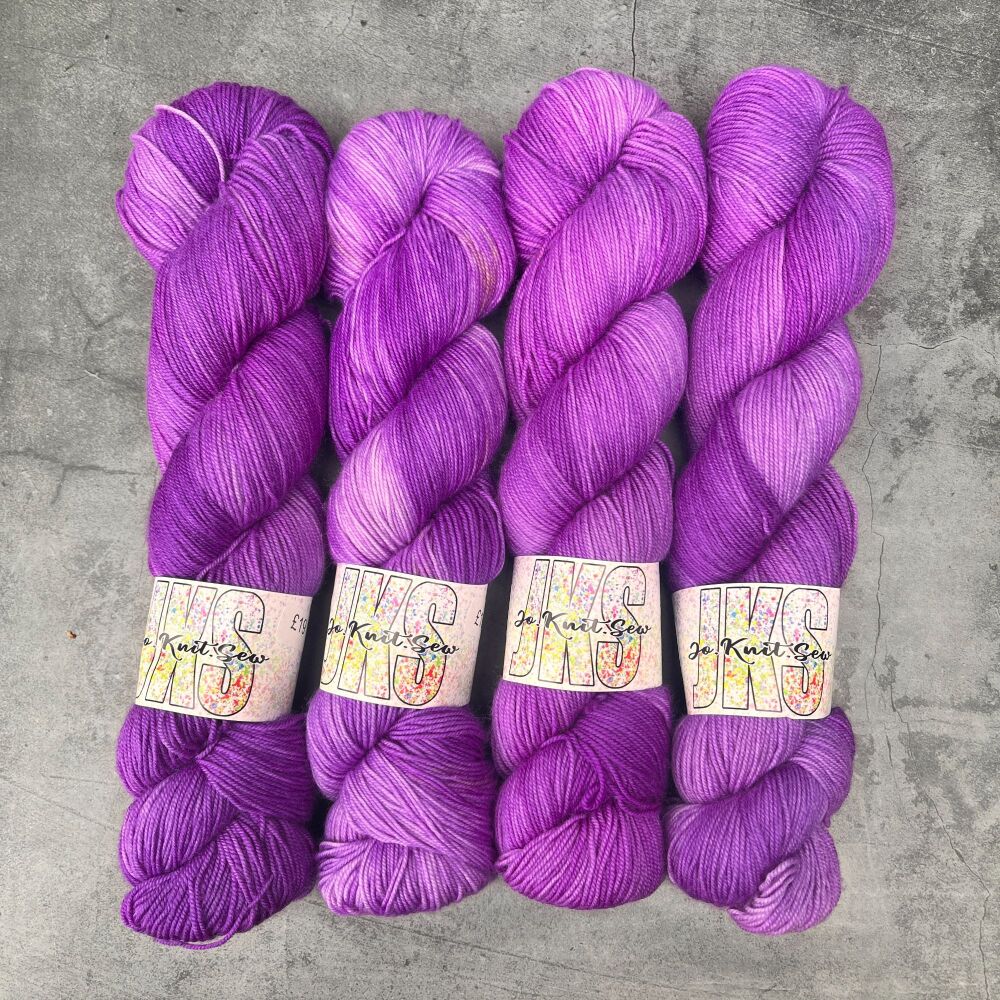 VIOLET Semi Solid on Merino Nylon sock