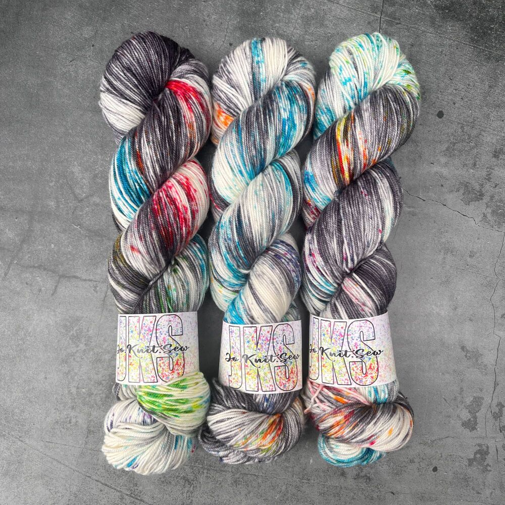Chaos Reigns on Merino / Nylon Krypton sock