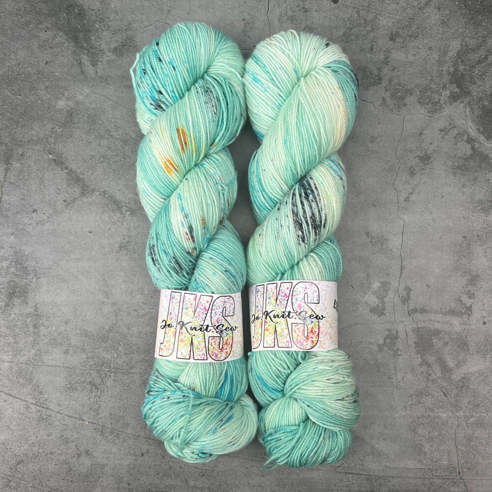 Summer Lovin' on Merino Nylon sock