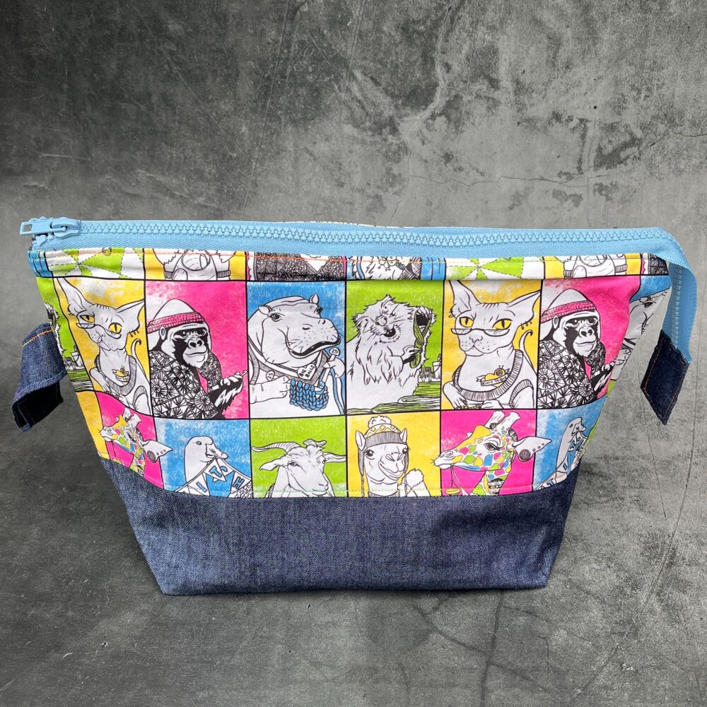Crafty Animal Boxy Bottomed Project Bag - Baby Blue Zip