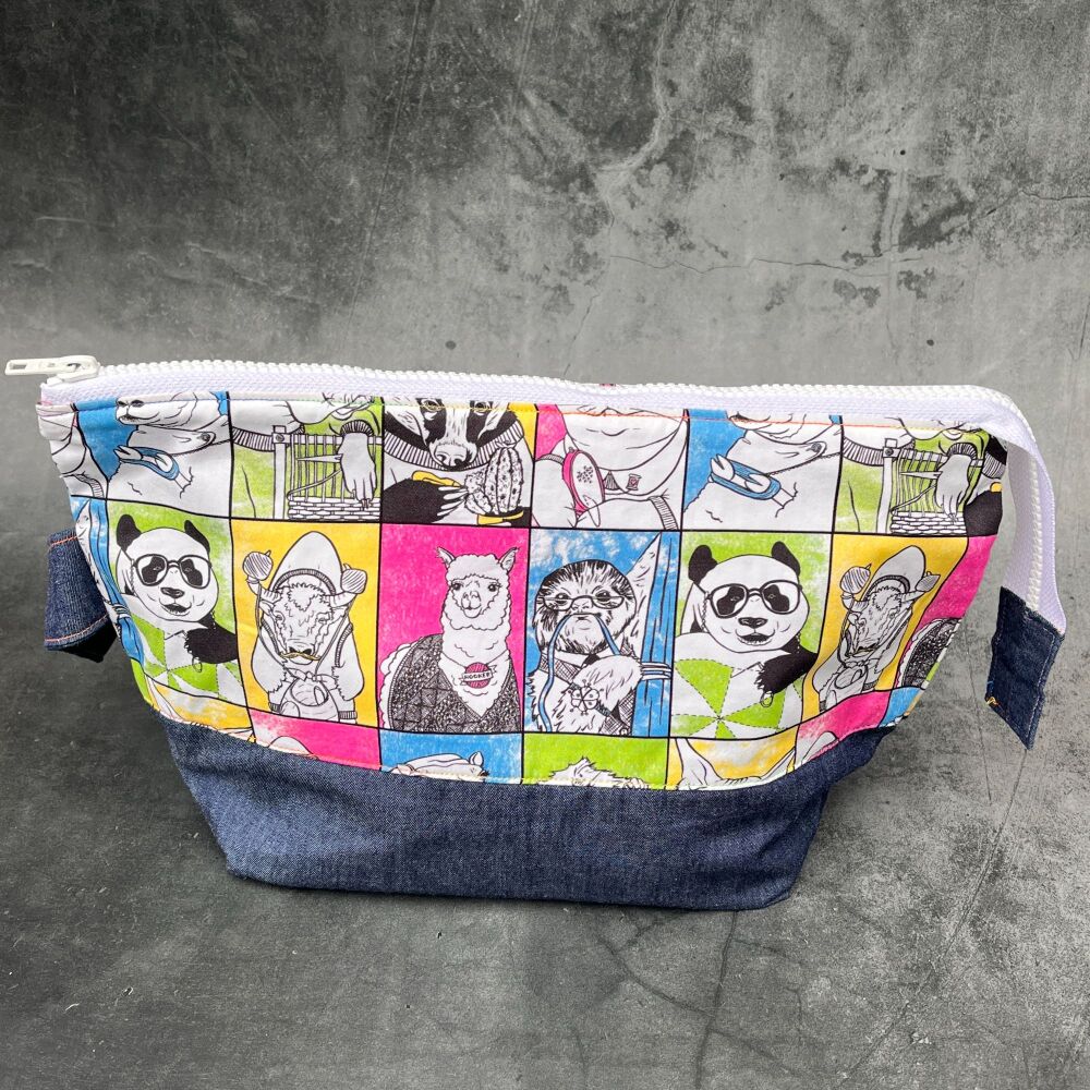 Crafty Animal Boxy Bottomed Project Bag - White Zip