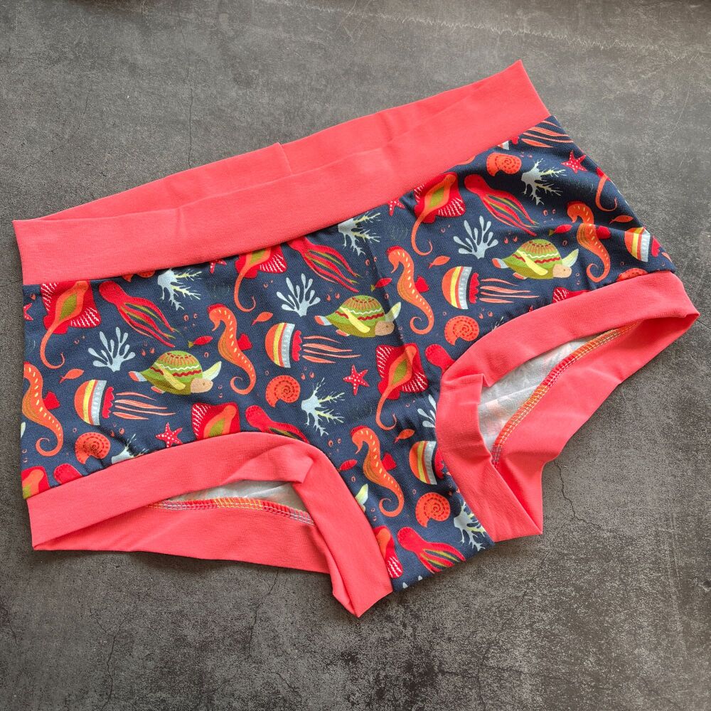 LARGE Boy Shorts UK 14-16 - Under The Sea