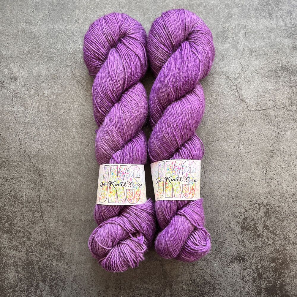 VIOLET Semi Solid on Merino / Yak / Nylon sock