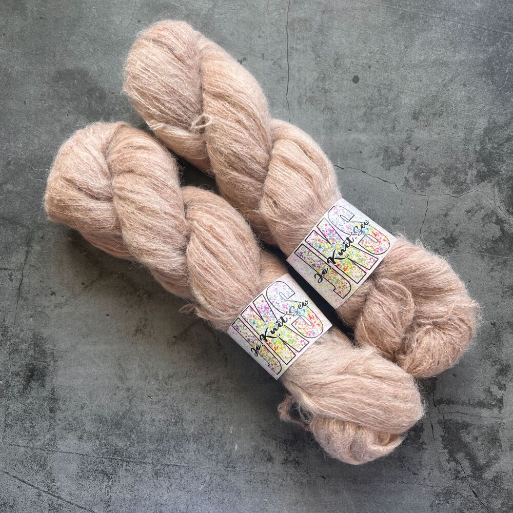 Shrooms Baby Suri / Silk Fluffy Lace