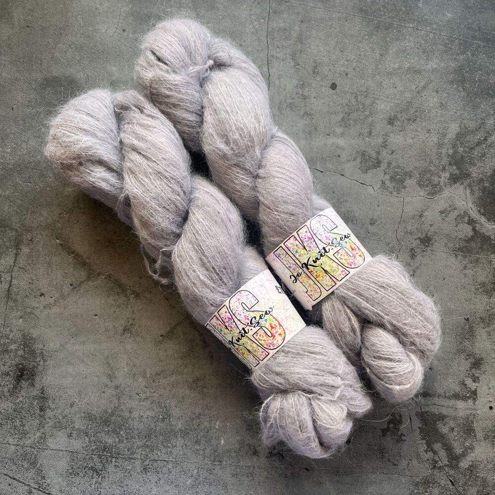 Steel Baby Suri / Silk Fluffy Lace