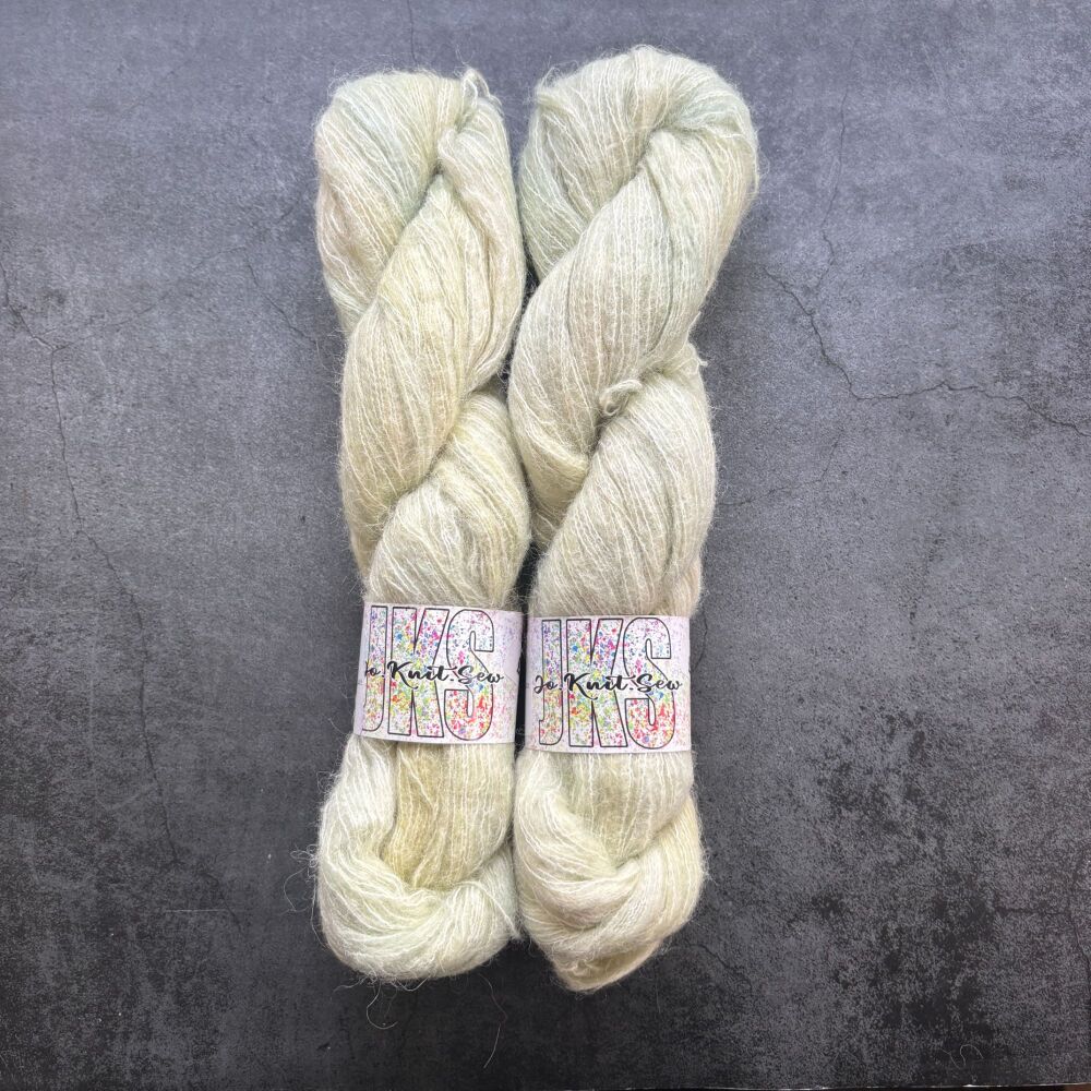 Pistache Baby Suri / Silk Fluffy Lace