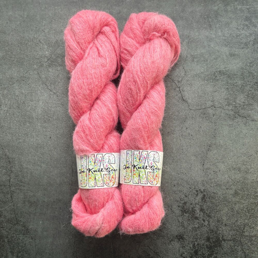 Red Baby Suri / Silk Fluffy Lace