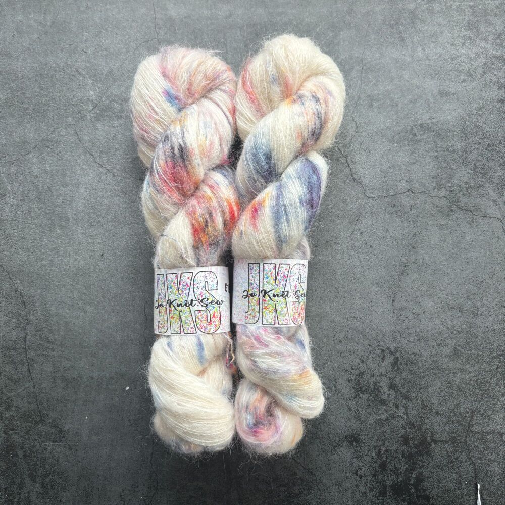 Lord Broch Tuarach Baby Suri / Silk Fluffy Lace