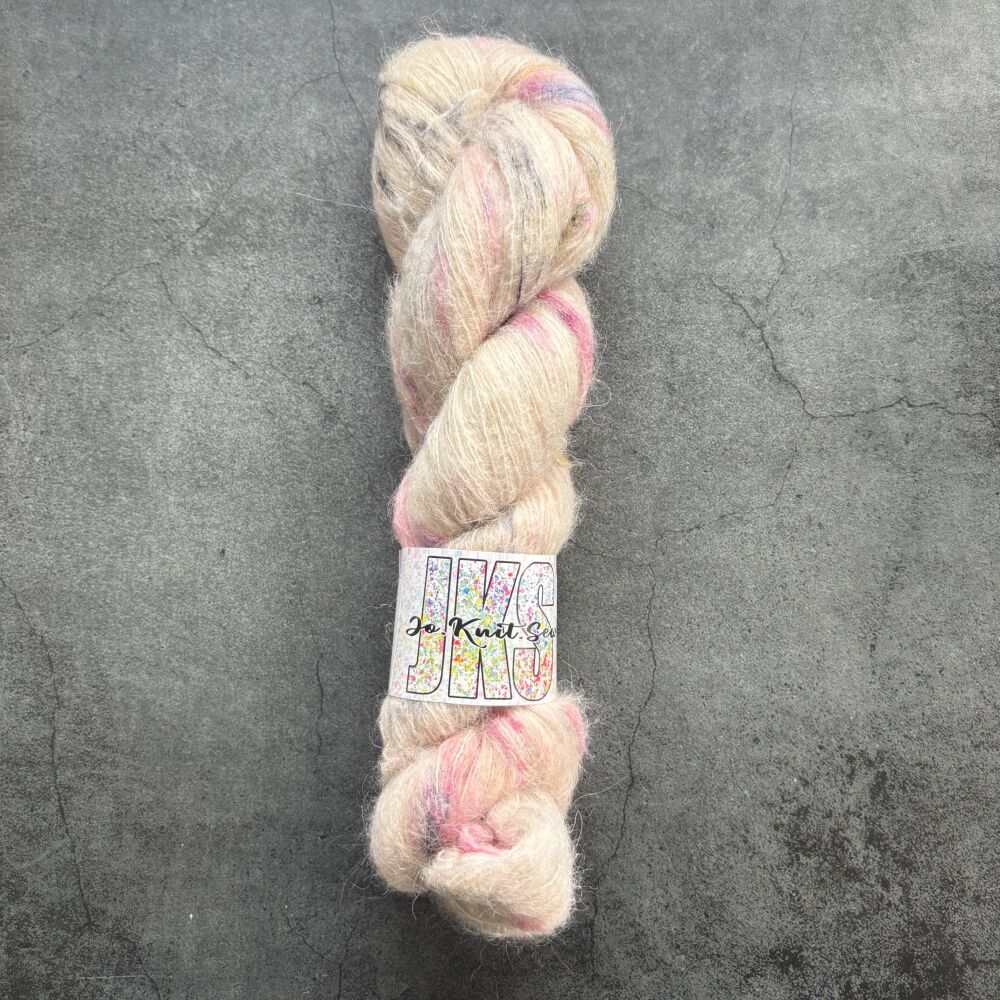 Fungi Baby Suri / Silk Fluffy Lace