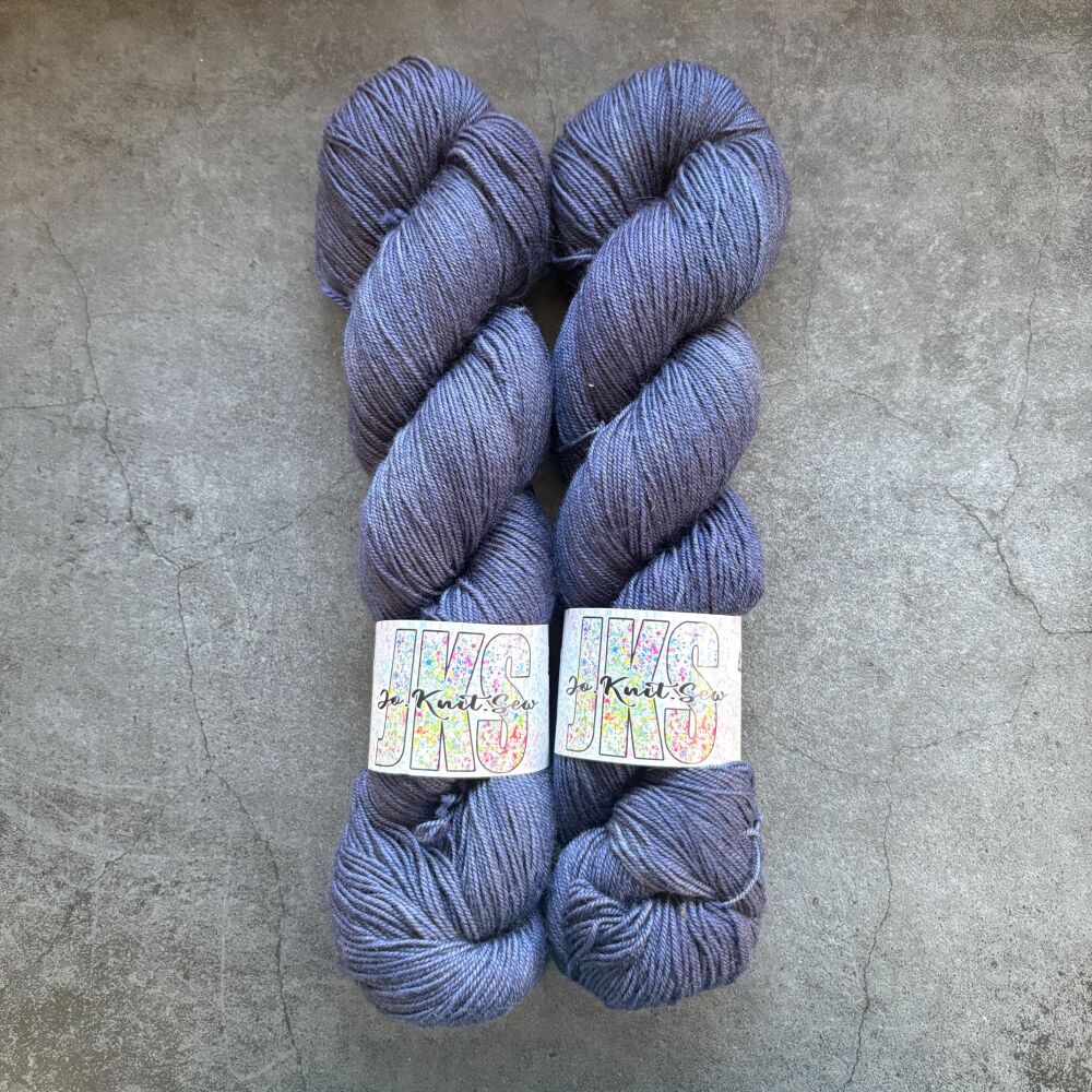 <!-- 026 -->DEPTHS Semi solid on Merino / Yak / Nylon sock