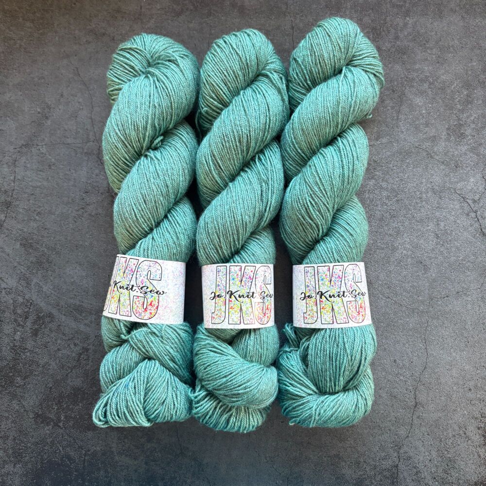 AQUA Semi Solid on Merino / Yak / Nylon sock