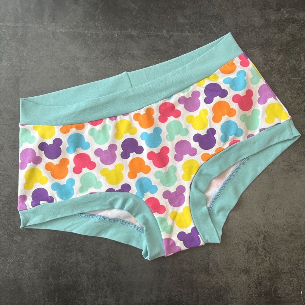 XL Boy Shorts UK 18-20 - Mickey Heads