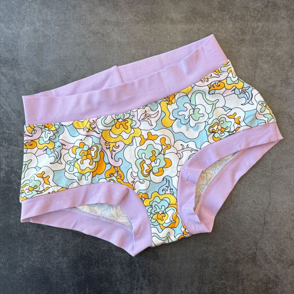 SMALL Boy Shorts UK 6-8 - Vintage