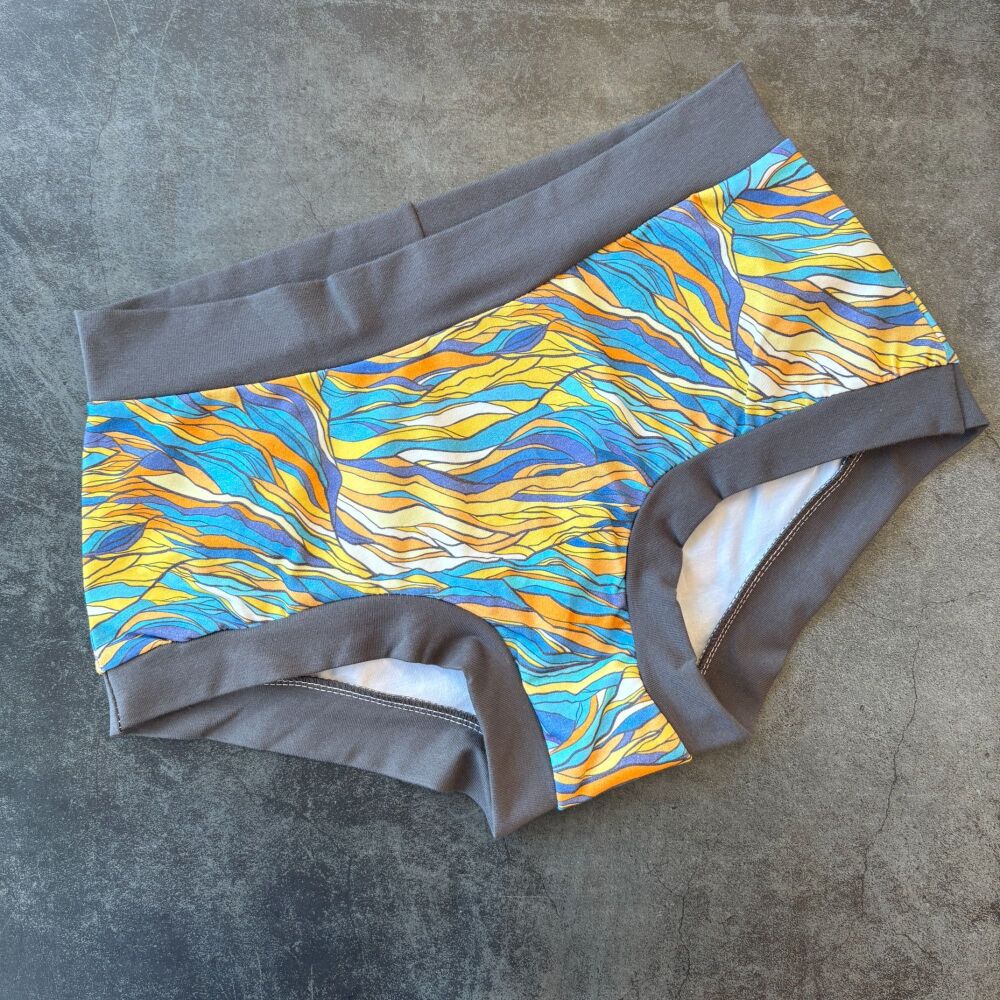 MEDIUM Boy Shorts UK 10-12 - Opal