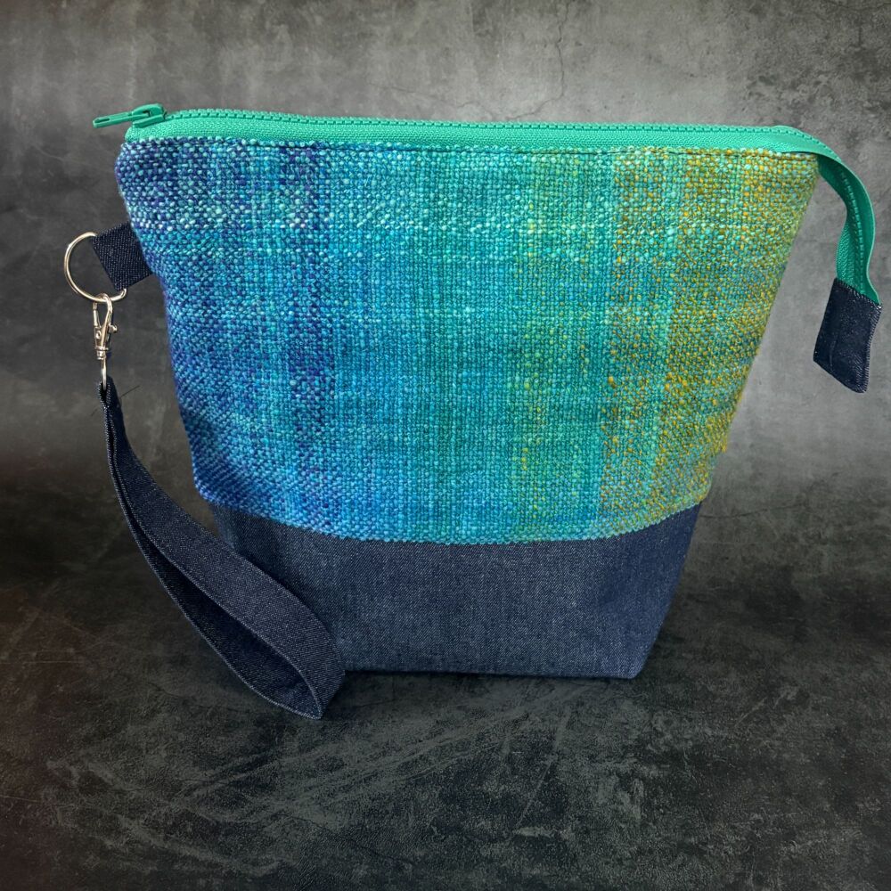 Hand Spun & Hand Woven Gradient Boxy Bottom Bag