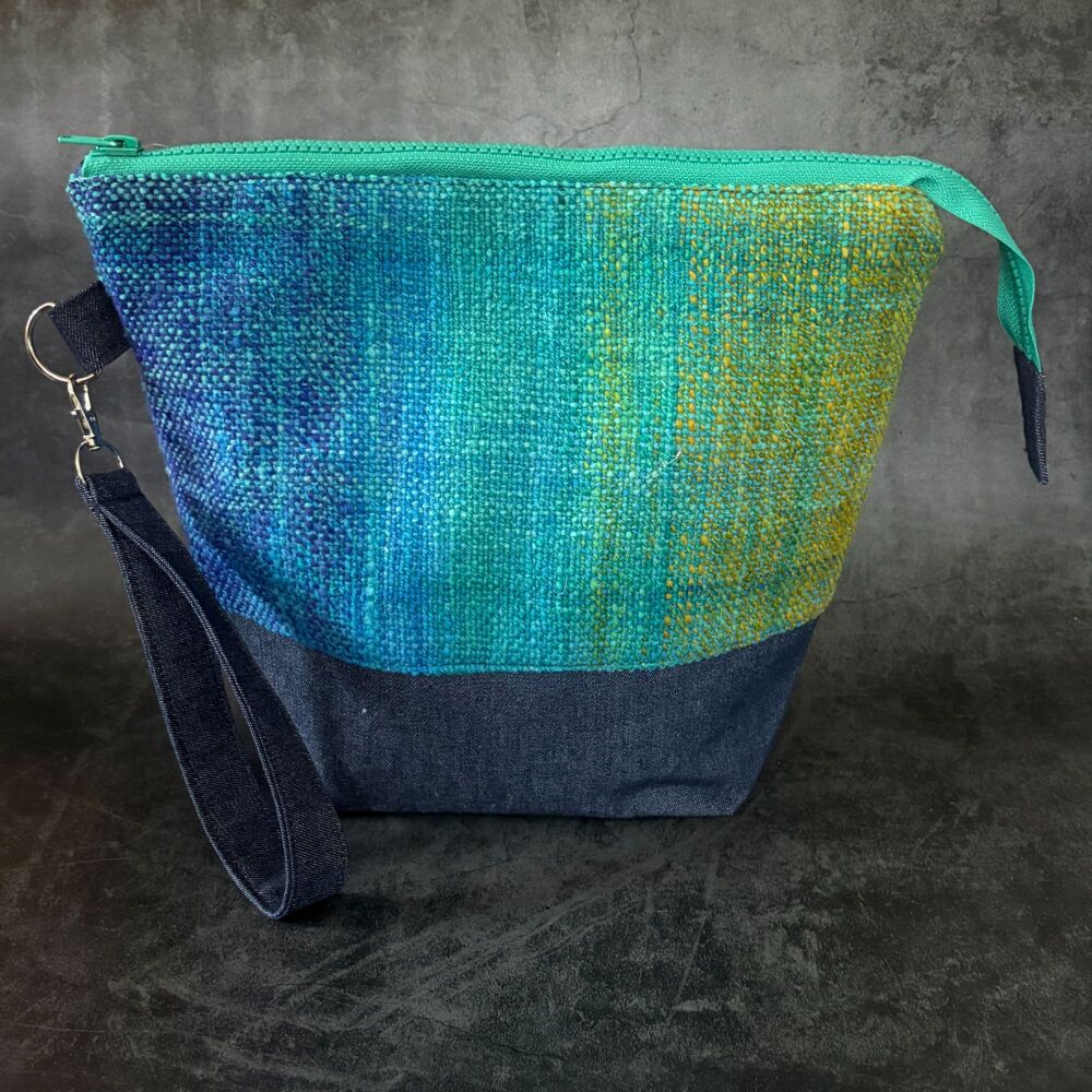 Hand Spun & Hand Woven Gradient Boxy Bottom Bag
