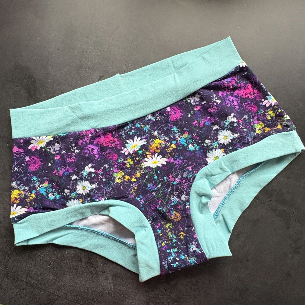 MEDIUM Boy Shorts UK 10-12 - Graffitti Flowers