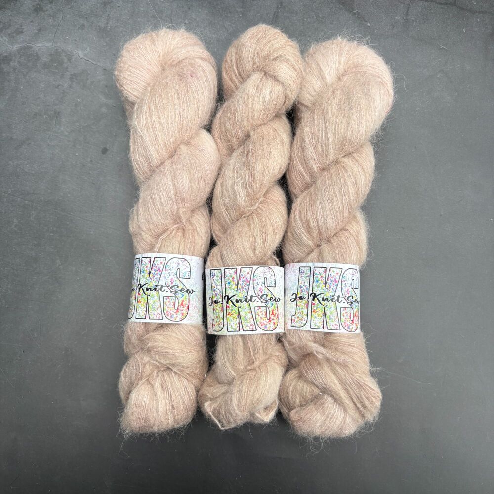 Shrooms Baby Suri / Silk Fluffy Lace