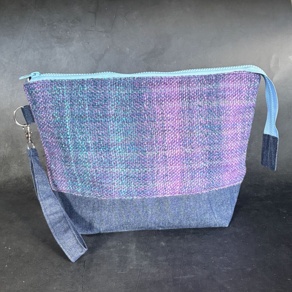 Hand Spun & Hand Woven Gradient Boxy Bottom Bag