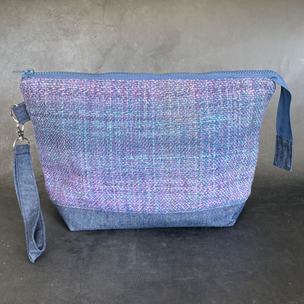 Hand Spun & Hand Woven Gradient Boxy Bottom Bag