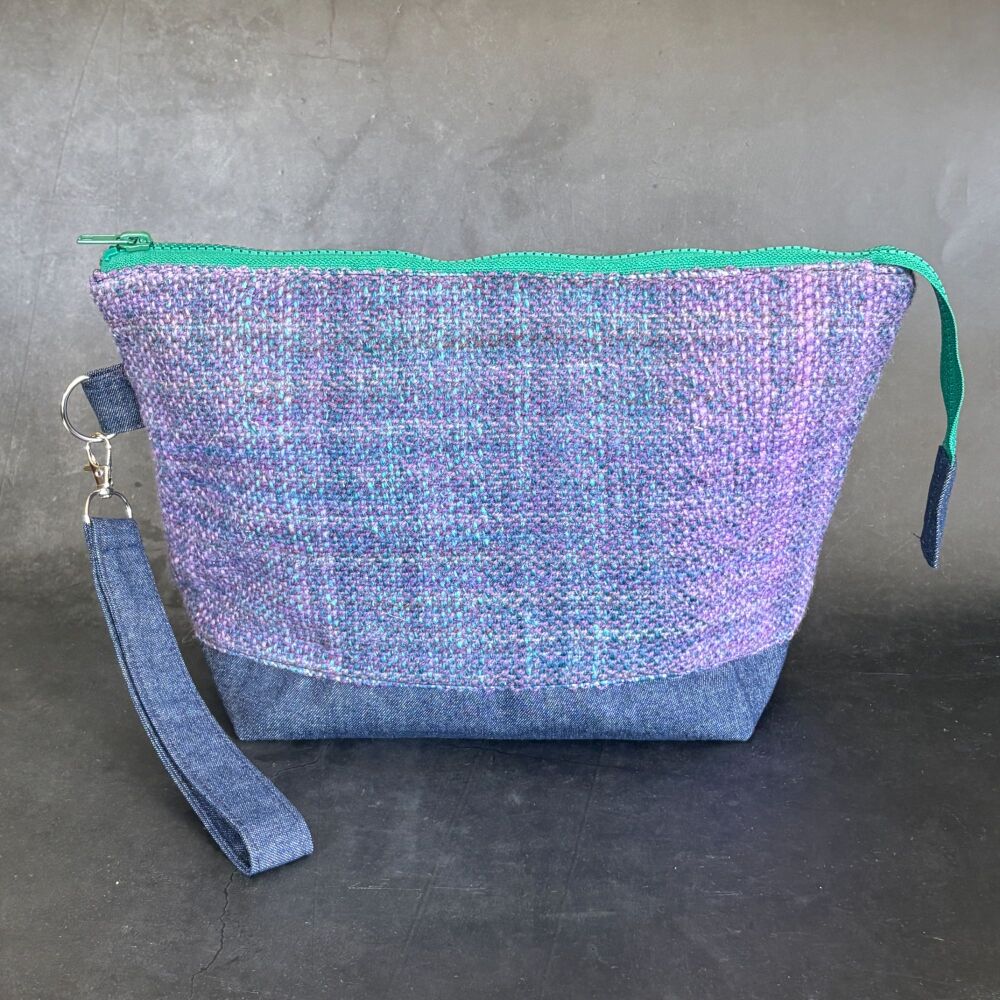Hand Spun & Hand Woven Gradient Boxy Bottom Bag