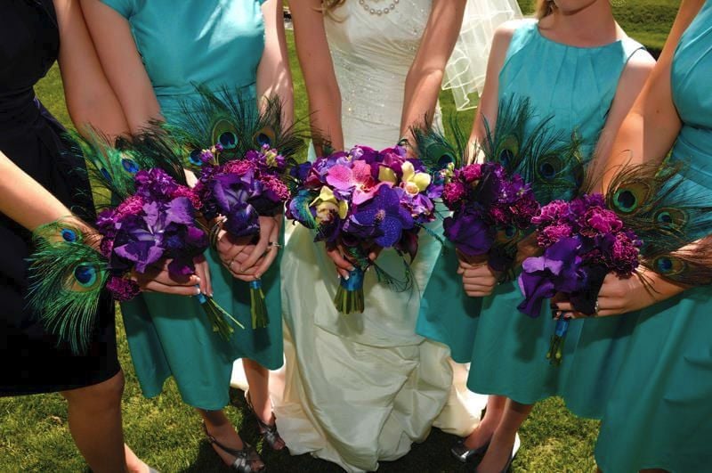 peacock feathers as part of a wedding scheme