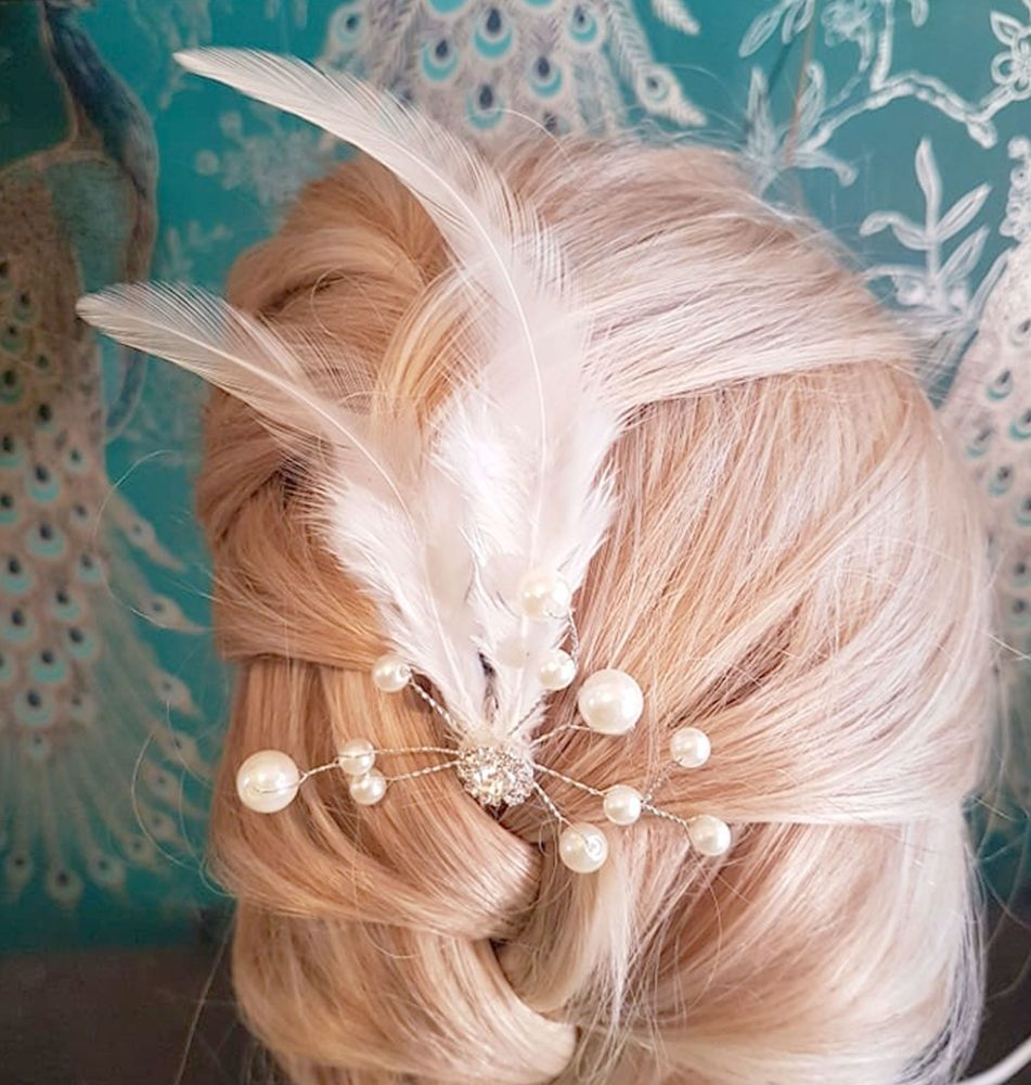 Bridal Feather Hair Grip with White Rooster Feathers