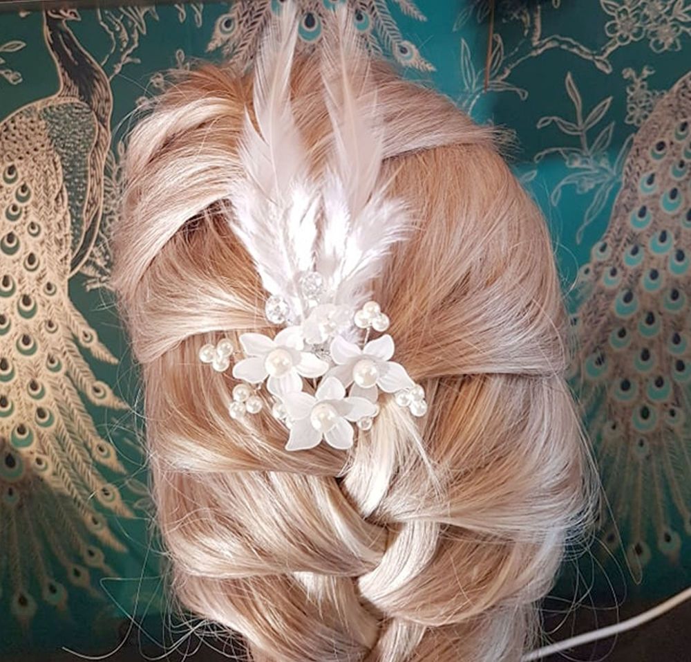 Bridal Feather Hair Grip with White Feathers, Crystal and Pearls