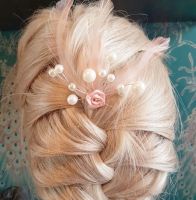 Peach Feather Hair Grip 