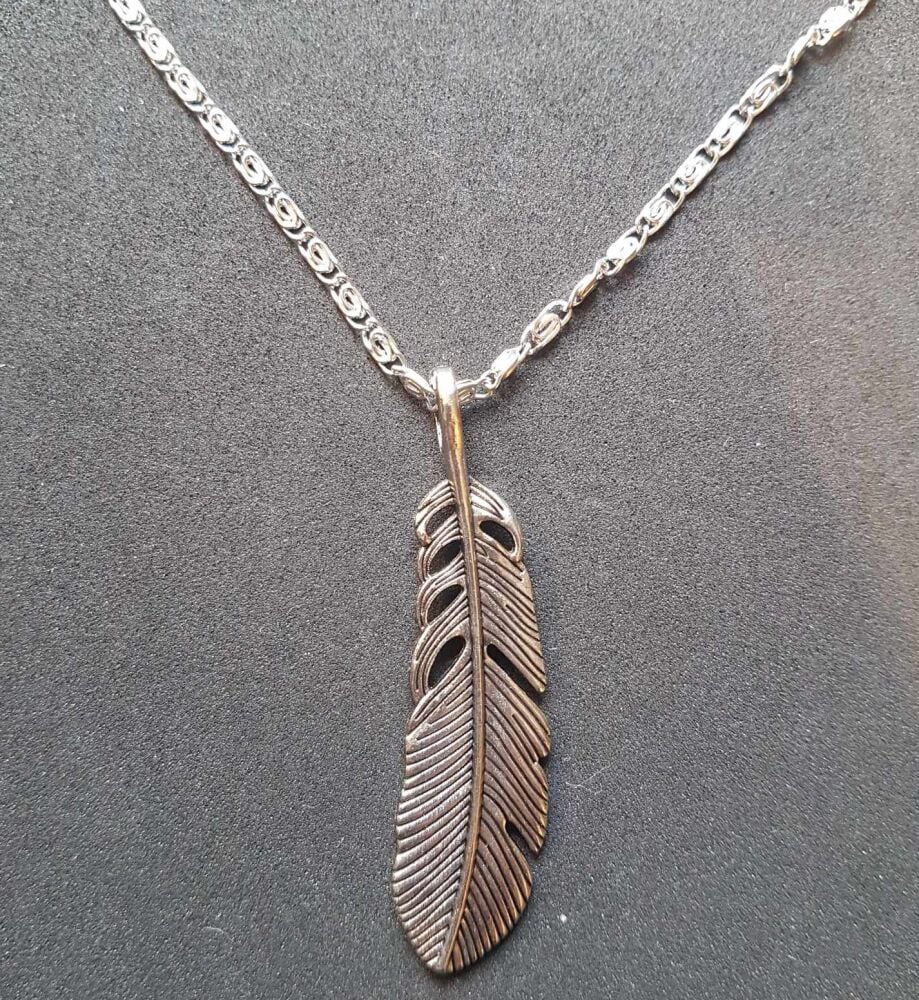 Feather Pendant Necklace - Unisex. Silver Chain and Silver Charm (6cm)