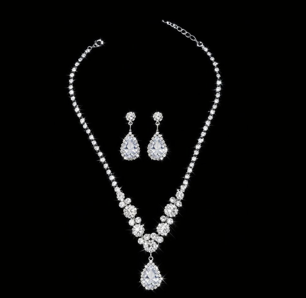 Sparkling Rhinestone Necklace and Earring Set &ndash; Elegant Teardrop Design