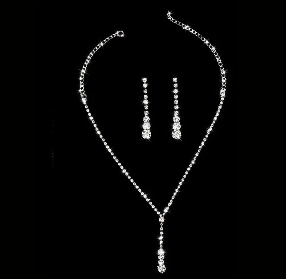 Radiant Rhinestone Necklace & Earring Set &ndash; Sparkle Elegance