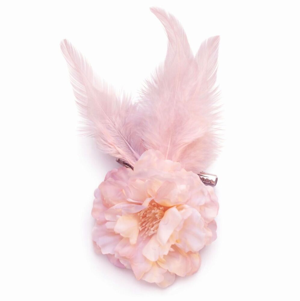 Baby Pink Feather Flower Brooch Hair Clip – Soft Petal Floral Accessory