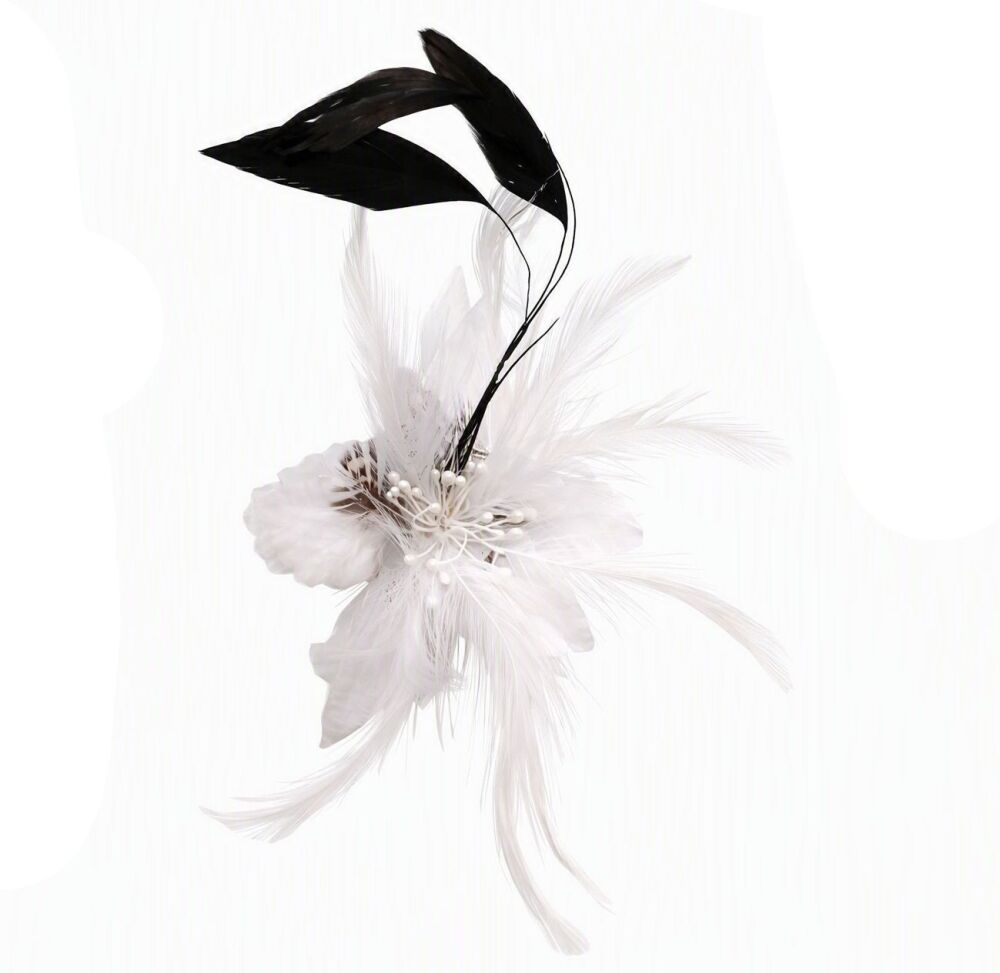 Elegant White & Black Feather Hairpiece &ndash; Handmade Floral Fascinator with Beaded Center