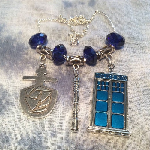 Dr Who Tardis Pendant Necklace Key Crystals