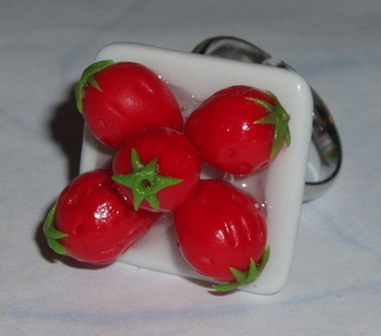 Strawberries Ring Luscious Red