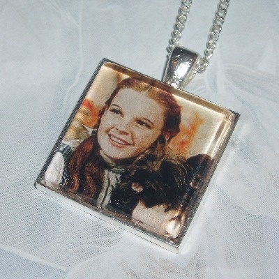 Wizard Of Oz Pendant Dorothy Toto