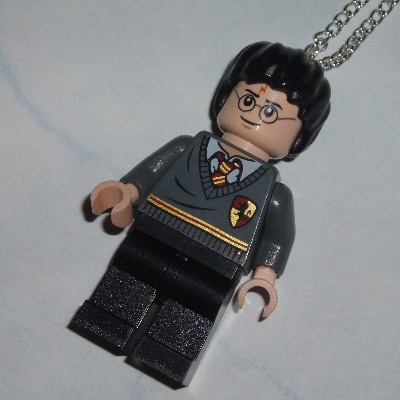 Lego MiniFigure Pendant Harry Potter Griffindor Wand Cape