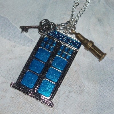 Dr Who Tardis Pendant Necklace Sonic Screwdriver Key Charm