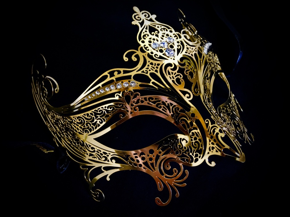 Elegance Filigree Mask - Gold