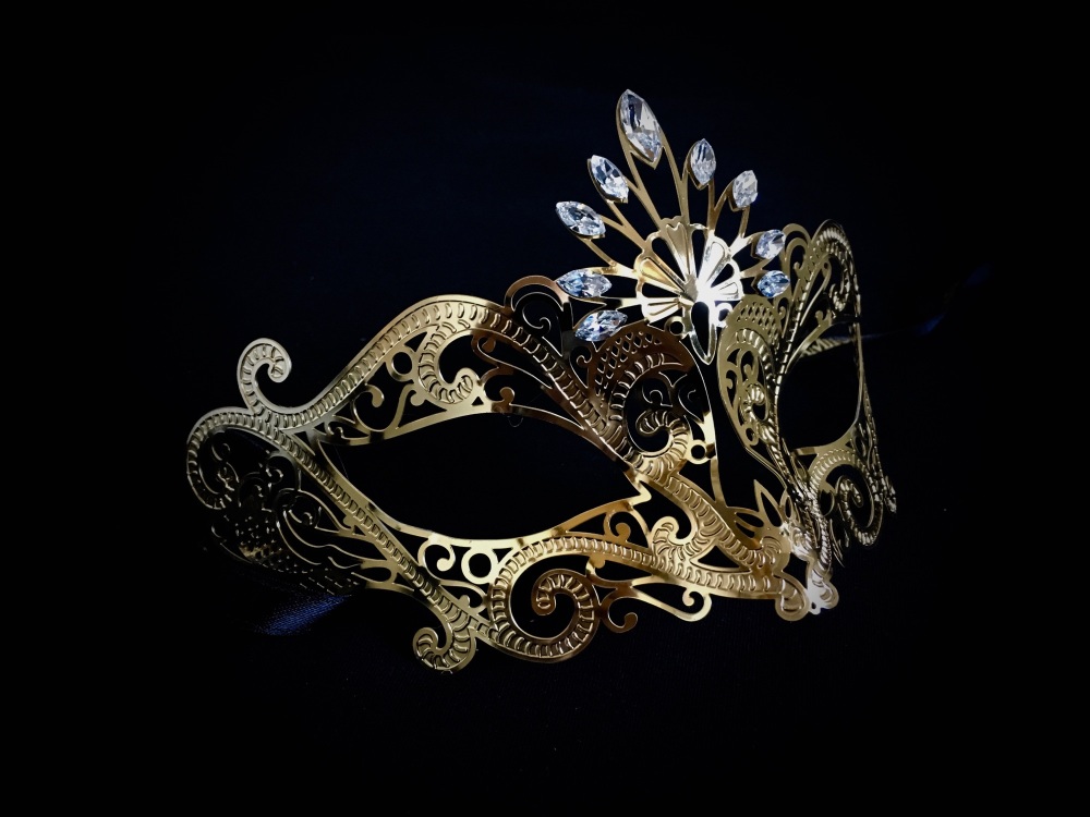 Nera Ora Filigree Mask - Gold Edition