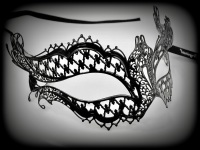 Venetian Masquerade Mask –Vampire Diaries Black and Red – Visions of Venice
