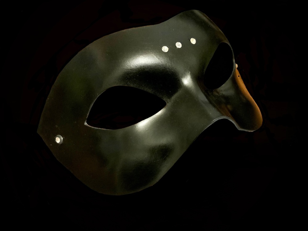 Endera Vamp Leather Mask - Black