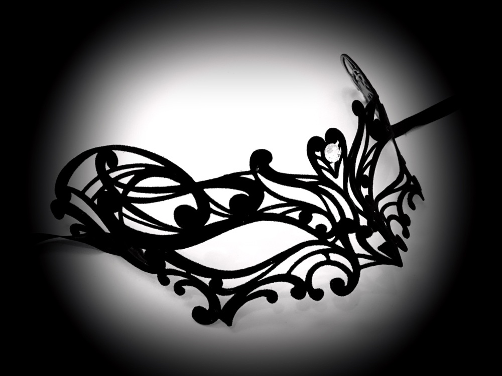 Ninfa Filigree Mask - Black Velvet