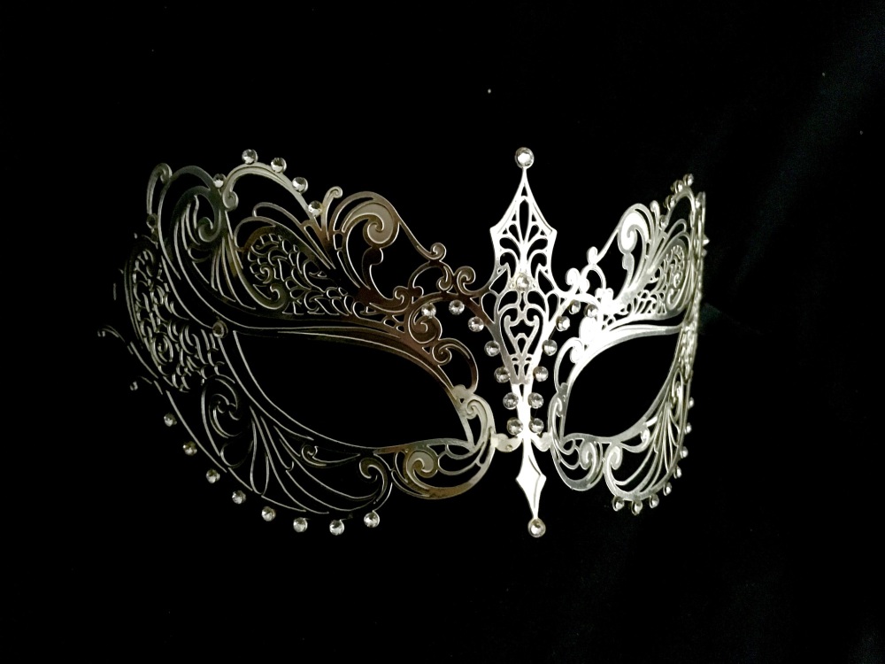 Berenice Filigree Venetian Masquerade Mask - Silver Edition